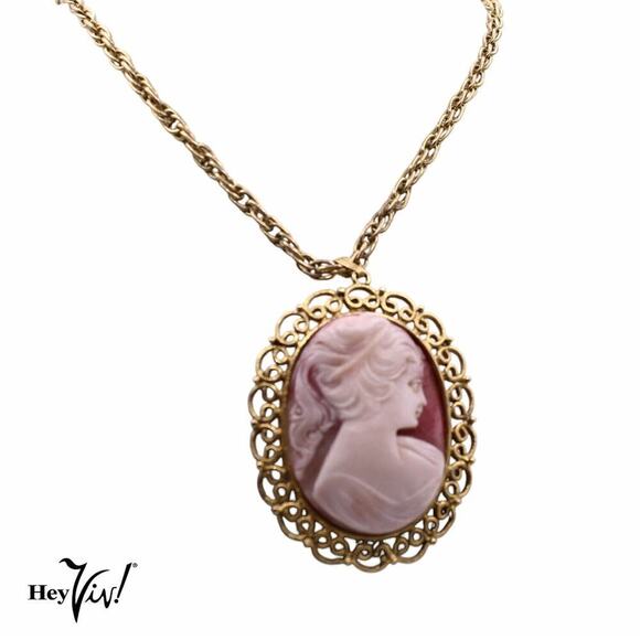 Vintage Cameo Pendant Necklace w Ornate Scalloped Frame 30" Chain - Hey Viv - Picture 1 of 5